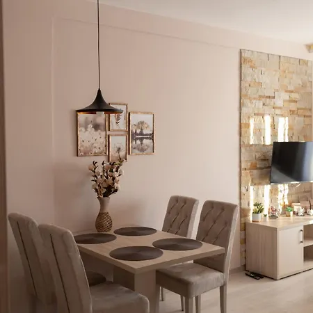 Ibis Lux Milmari N51 Panorama *