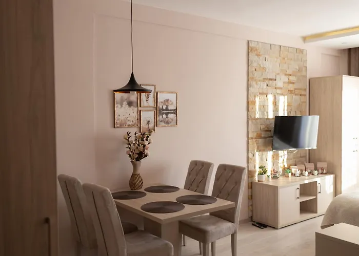 Ibis Lux Milmari N51 Panorama *